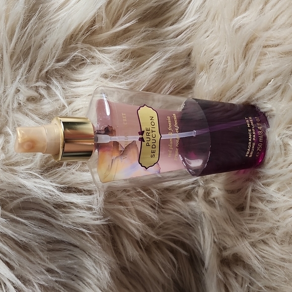 Bundle of mixed Victoria's Secret spray + Juicy Couture lotion - Picture 2 of 14